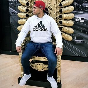 Meet your Posher, Javier